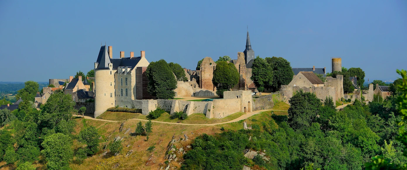 💘 Activités à faire en couple en Mayenne (53) : le guide ultime pour un week-end romantique entre nature, culture et loveroom