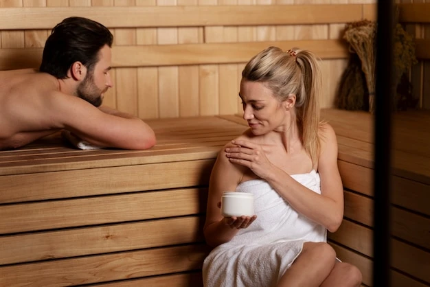 gros-plan-couple-se-relaxant-dans-sauna_23-2149283595 gros-plan-couple-se-relaxant-dans-sauna_23-2149283595