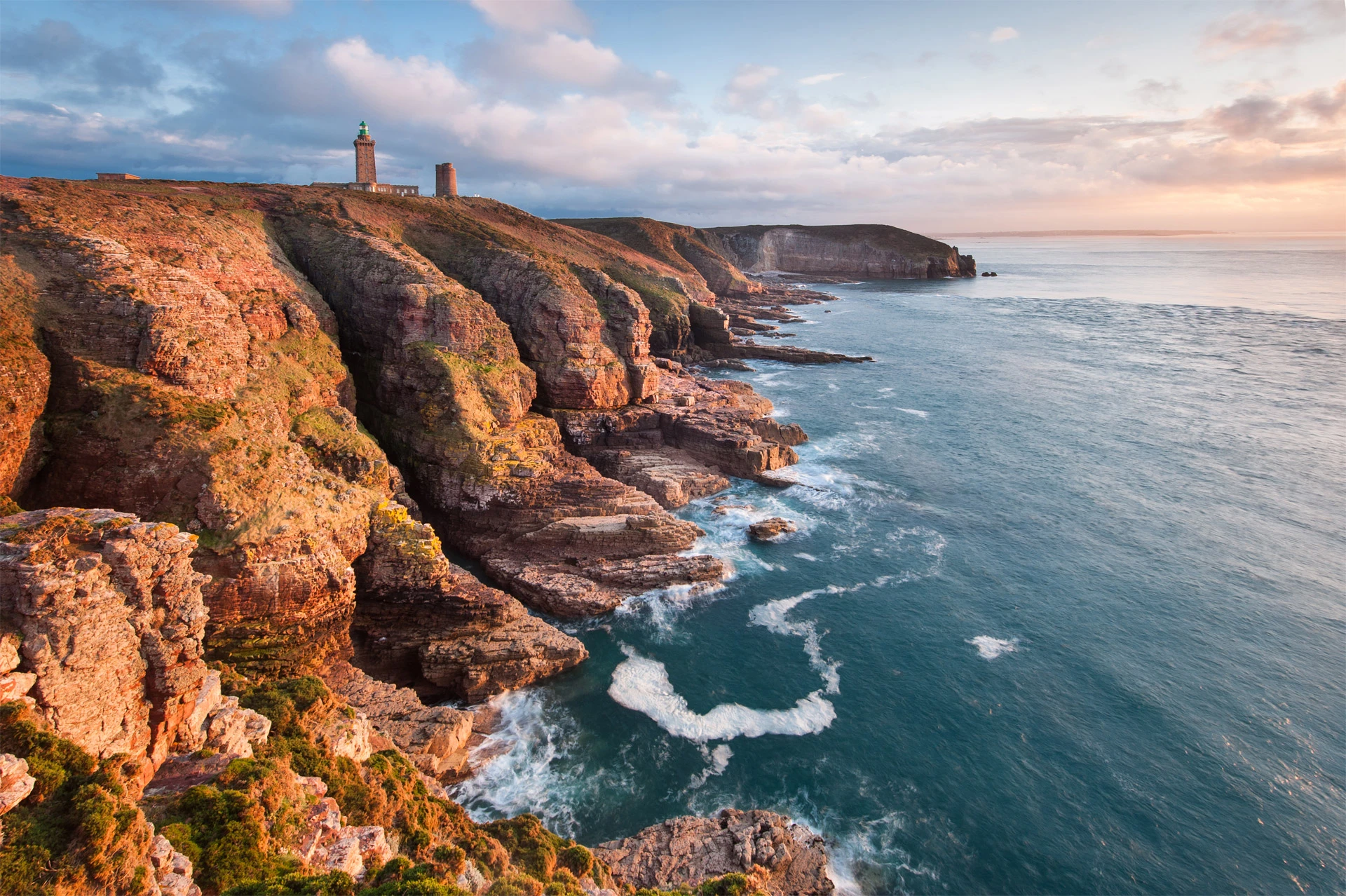 Plevenon_2015-08_phare-cap-frehel_emmanuel-berthier Plevenon_2015-08_phare-cap-frehel_emmanuel-berthier