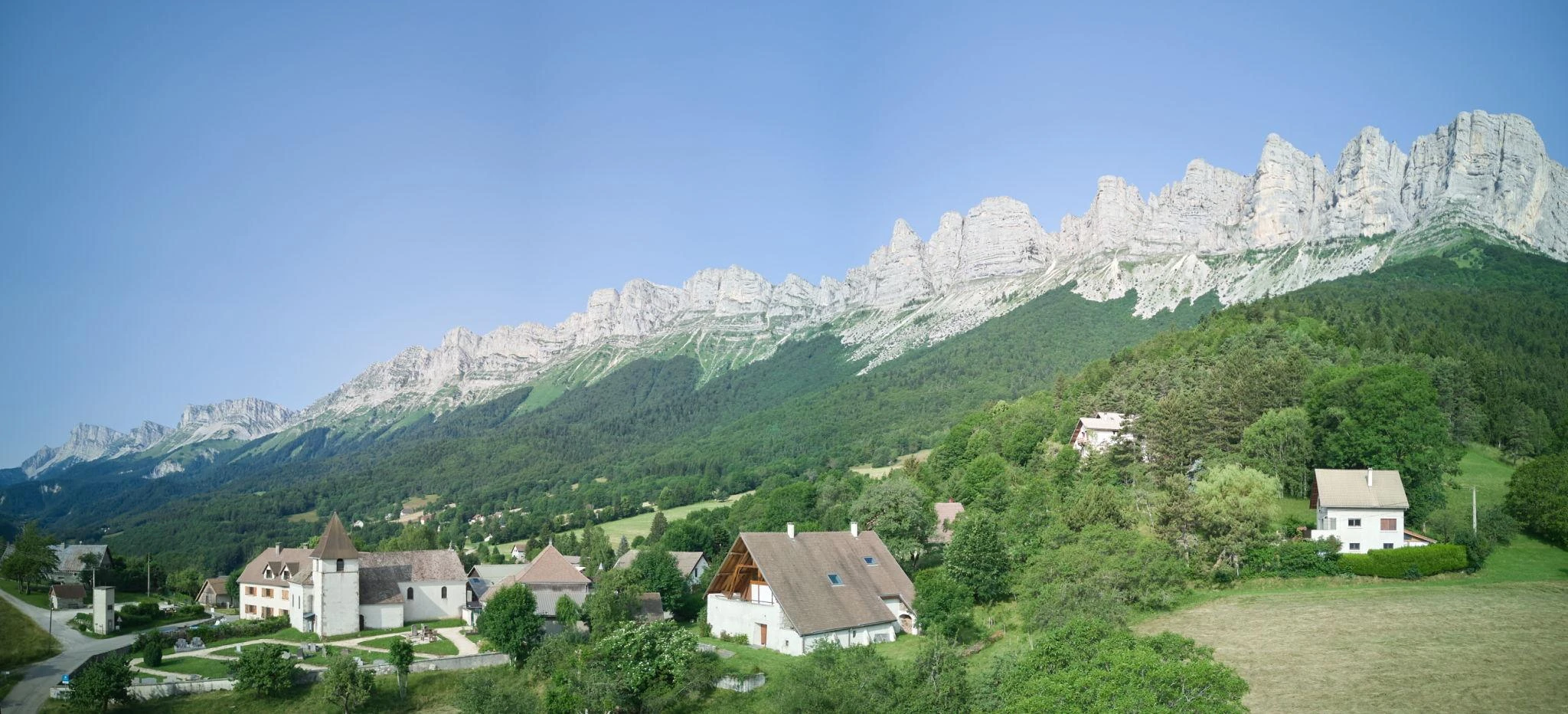 💞 Que faire en couple en Isère (38) ? Le guide ultime pour un week-end romantique entre montagnes, spa privatif et loveroom